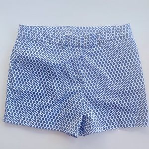 Southern Tide Inlet Performance Ikat Printed Mid Rise Side Slit Shorts